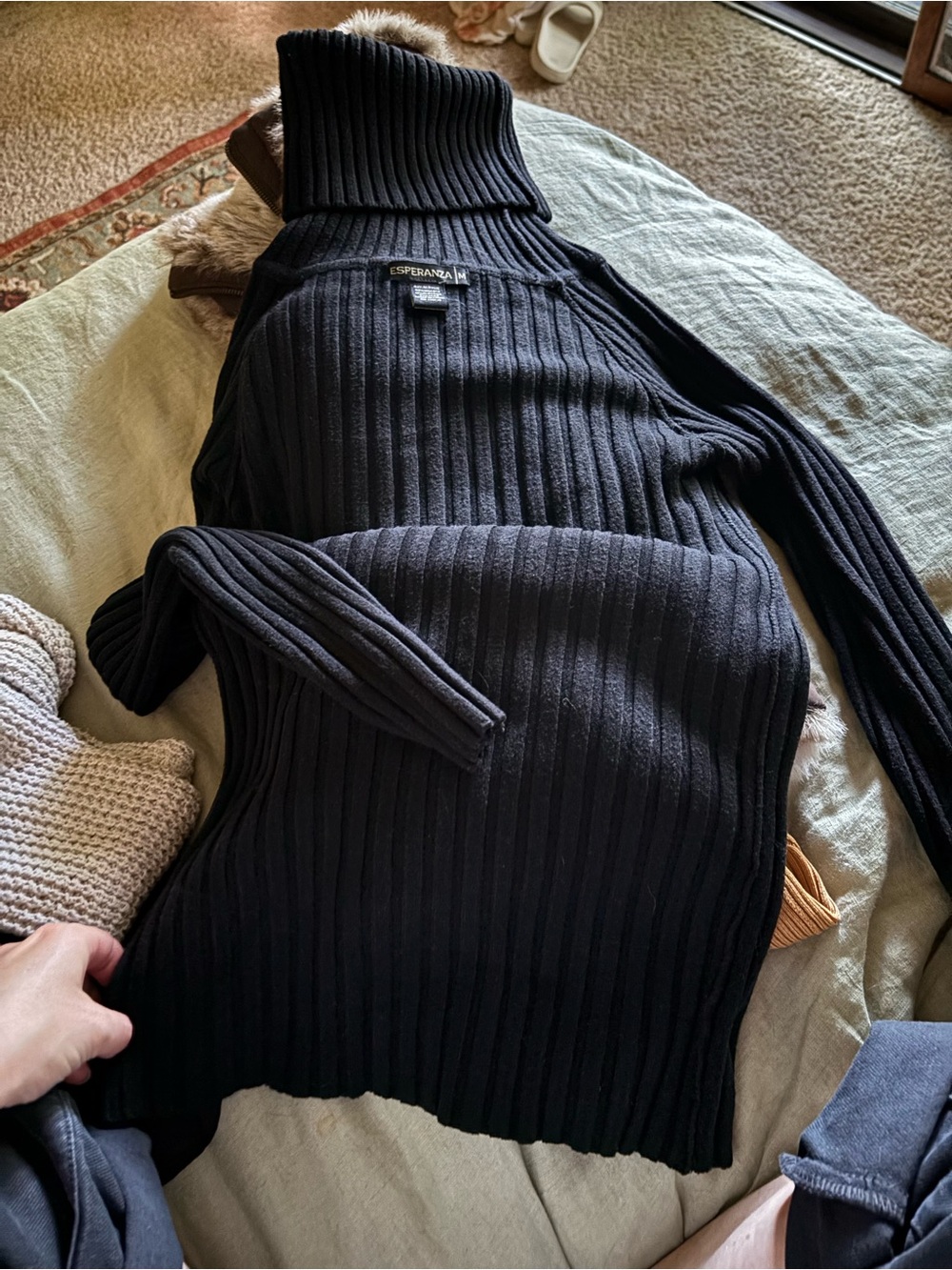 90s Turtle Neck Ribbed Sweater - Black